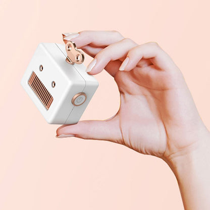Portable Retro Robot Shape Bluetooth Speaker Cartoon Mini Outdoor Wireless Speaker HIFI Bass Column Loudspeaker With Microphone